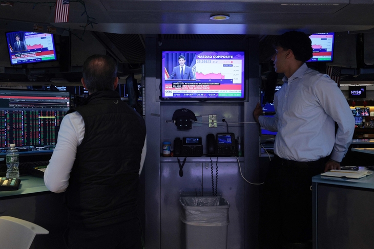 US-TRADERS-AT-THE-NYSE-WATCH-FED-CHAIR-WARSH'S-FIRST-NEWS-CONFER