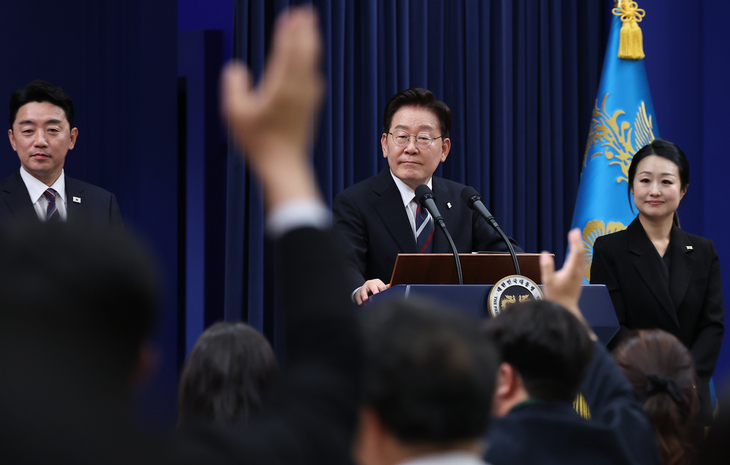 질문 받는 이재명 대통령