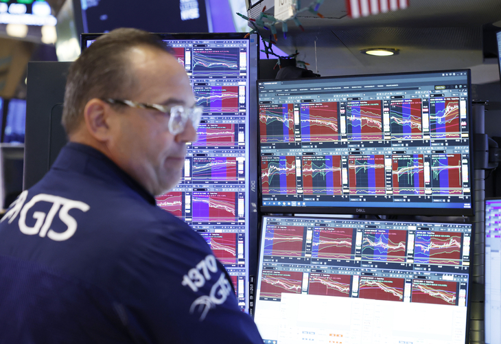 STOCK MARKET WALL STREET