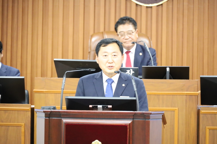 논산시의회, 제10대 전반기 원구성 완료…초선 이건창 의장 선출