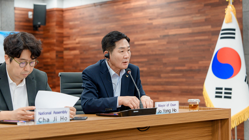 조용호 오산시장이 6일 시청에서 열린 '글로벌 기후·건강·인공지능 협력 플랫폼 구축 전략회의'에서 발언하고 있다. 제공=오산시
