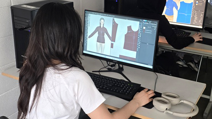 9월 21일부터 702시간 국가기간·전략산업직종훈련 운영…포트폴리오 제작·취업지원까지 연계