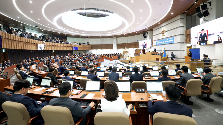 제392회 임시회 제1차 본회의에서 제12대 경기도의회 전반기 의장단 선출이 진행되고 있다. 제공=경기도의회