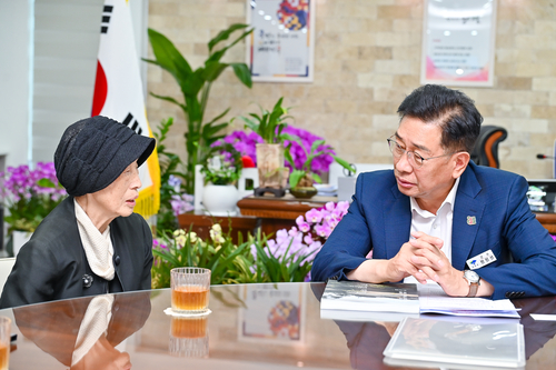 대한민국 대표 조경가 정영선-전진선 양평군수(오른쪽)