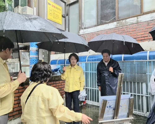 추미애 경기도지사-최대호 안양시장 9일 만안구 주택가 침수방지시설 운영 점검