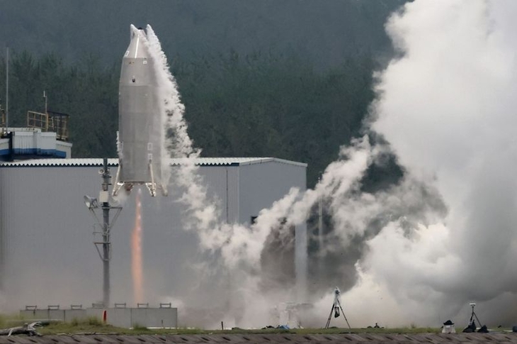 일본 우주항공연구개발기구(JAXA)는 11일 아키타현 노시로시의 실험장에서 재사용 로켓 소형 실험체 'RV-X'의 비행 시험을 실시했다. [사진=연합뉴스]