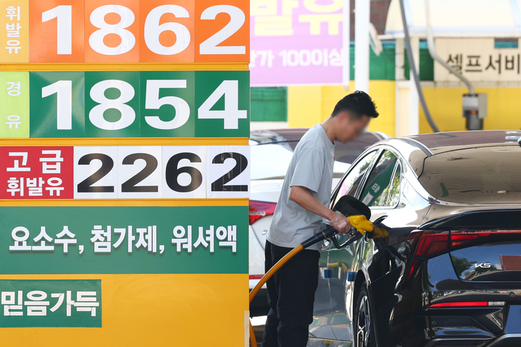 휘발유·경유 가격 8주 연속 하락