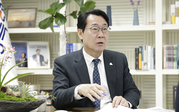 정명근 화성시장이 서해안의 아름다운 바다와 깊은 역사의 숨결을 함께 느낄 수 있는 여행지를 추천했다. 제공=화성시
