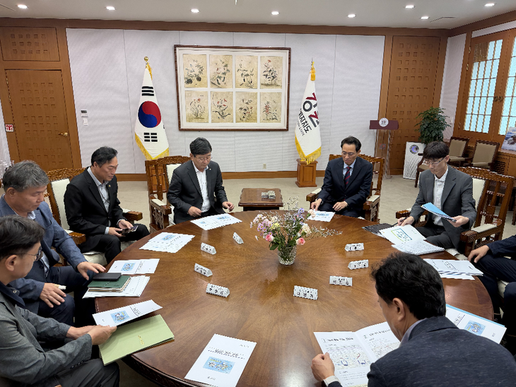 장신상 군수, 우상호 도지사 면담