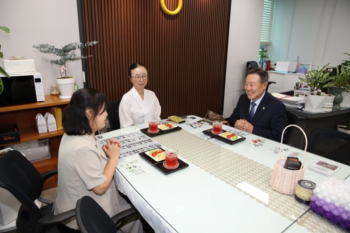 김충영 익산시의장, '민생 행보' 본격 시동