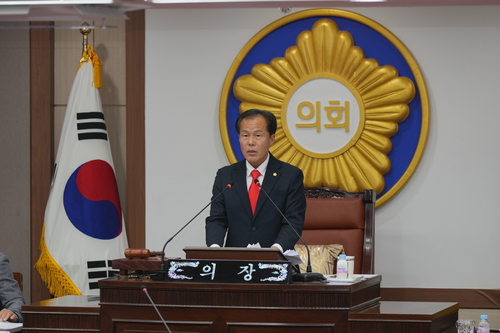 서과석 포천시의회 의장 제194회 임시회 개회 선포