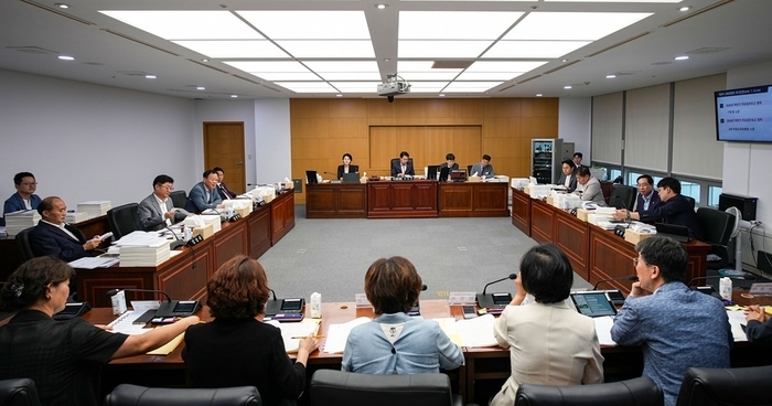 전북도의회 교육위, 도교육청 공유재산계획 제동