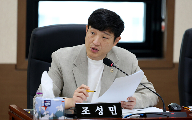 조성민 인천시의회 의원이 제312회 임시회에서 인천시설공단 주요예산사업 추진상황 보고를 받으며 질의하고 있다. 제공=인천시의회