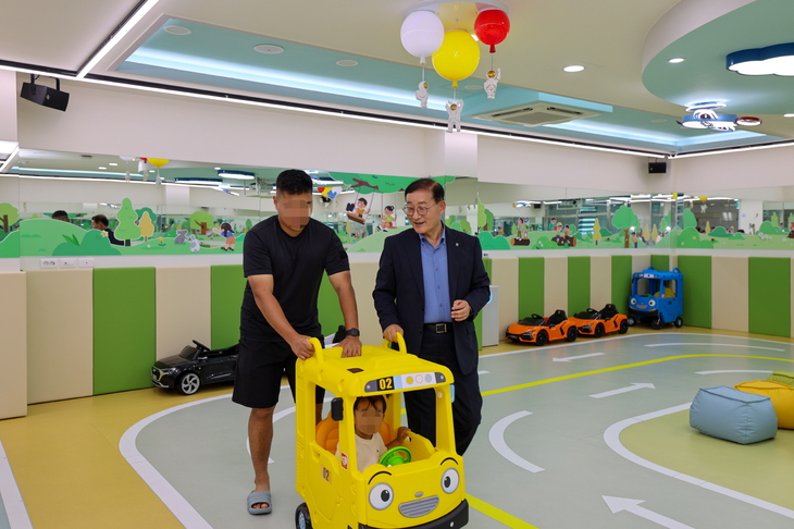 이재각 진도군수, 보건소 방문해 주요사업 점검