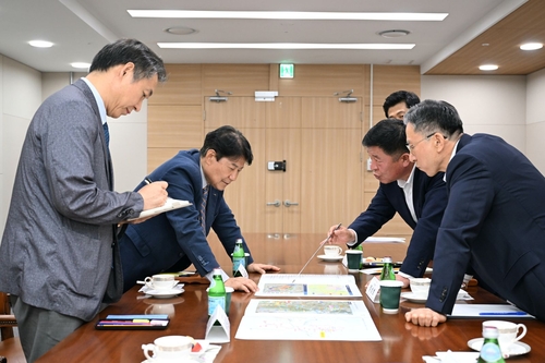 정덕영 양주시장-정성호 법무부장관-우희종 마사회장 24일 만나 과천경마공원 양주 이전 공유