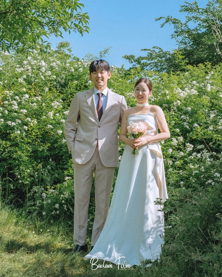 이랜드 '무료 스냅 촬영' 행사 참여 사진작가 팀 '바담필름'이 촬영한 웨딩스냅 샘플. 사진=이랜드
