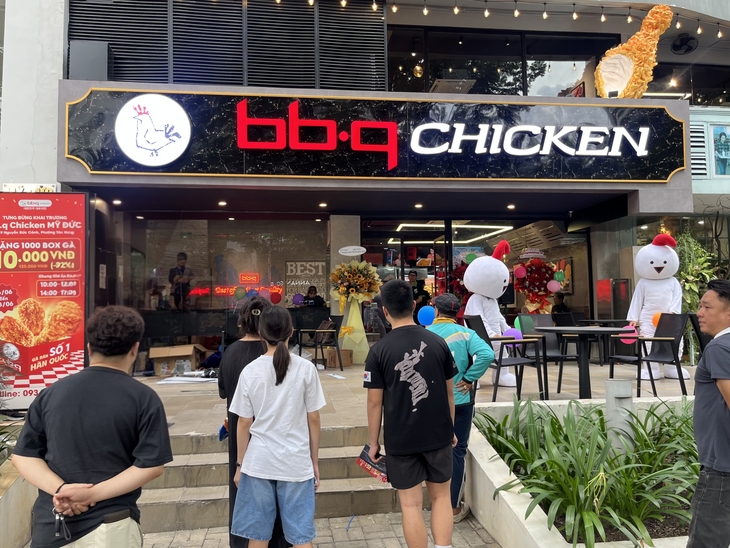 BBQ치킨 호찌민에 선보인 베트남 2호점 전경.