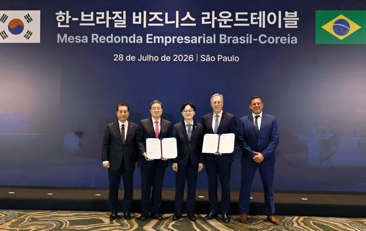 장인화 포스코그룹 회장과 이계인 포스코인터내셔널 사장, 김정관 산업통상부 장관, 스튜어트 게일(Stuart Gale) 메테오릭 리소시스 최고경영자(CEO), 마르