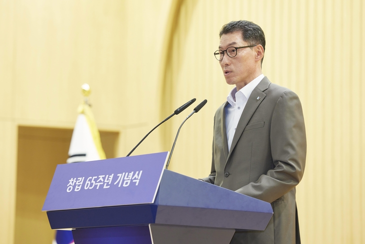 장민영 IBK기업은행장이 31일 서울 중구 본점에서 열린 창립65주년 기념식에서 기념사를 발표하고있다.