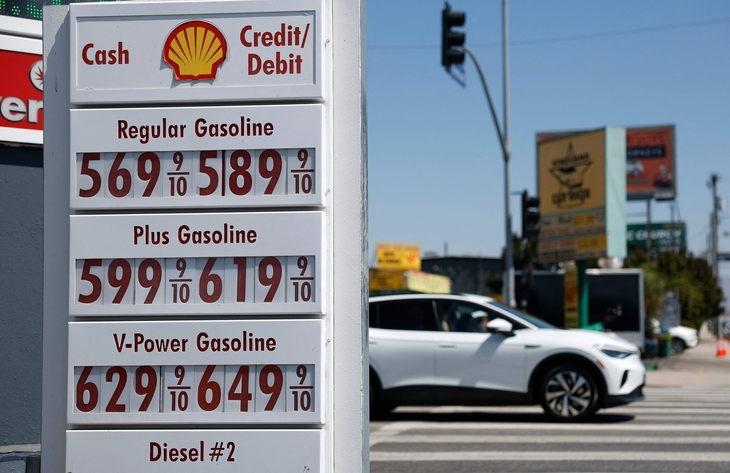 US-CALIFORNIA-GAS-PRICES-DROP-4-WEEKS-IN-A-ROW-AS-HOPES-FOR-MIDE