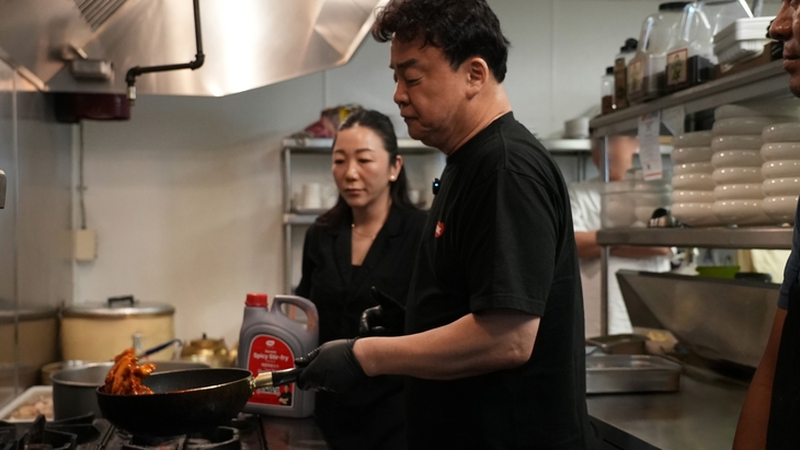 백종원 더본코리아 대표, 美 현지 식당 찾아 'TBK 소스 글로벌 확장' 도모