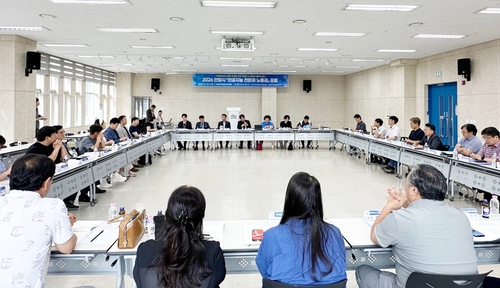 안양시노사민정협의회 13일 경기도노사민정협의회와 공동으로 2026년 안양시 AI 전환과 노동권 포럼 개최