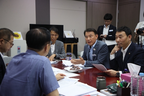 최현덕 남양주시장 21일 김윤덕 국토교통부장관에게 남양주도심 신규 공공택지 조성에 따른 광역교통 인프라 확충 건의