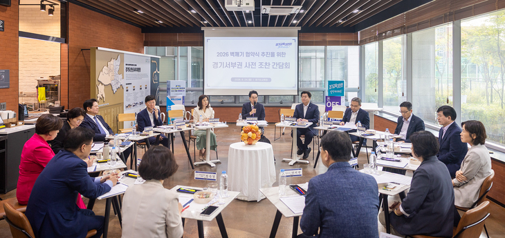 안민석 경기도교육감이 안산교육지원청에서 열린 '경기서부권 사전 조찬 간담회'에 참석해 인사말을 하고 있다. 제공=경기도교육청