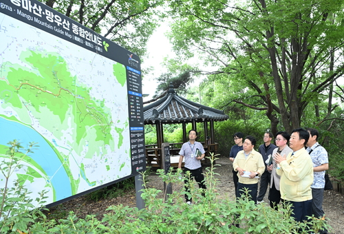 신동화 구리시장 26일 '망우순환로 안전 보행로 조성 사업' 현장점검