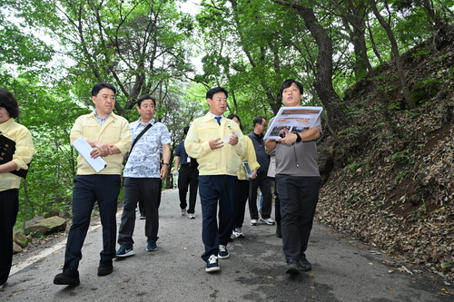 신동화 구리시장 26일 '망우순환로 안전 보행로 조성 사업' 현장점검
