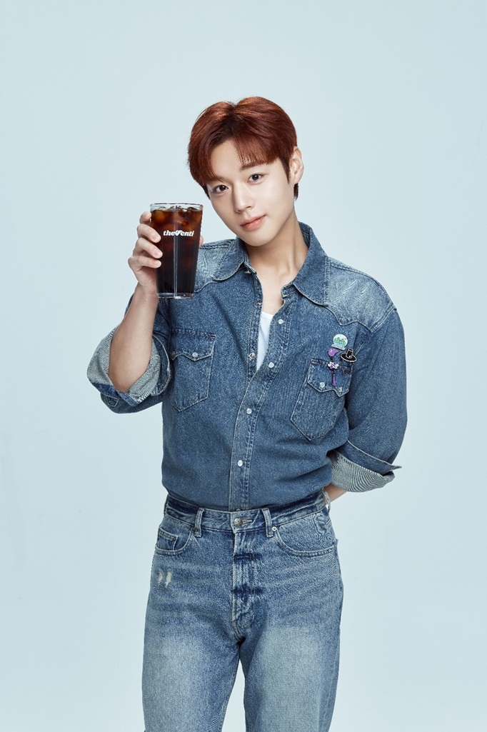 더벤티 광고모델 박지훈 씨.