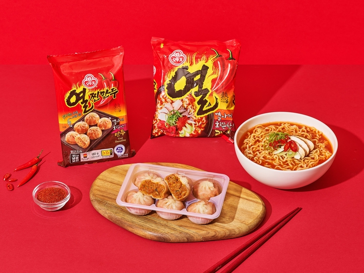 오뚜기 '열라면'의 화끈한 매운맛 담은 '열찐만두' 선봬