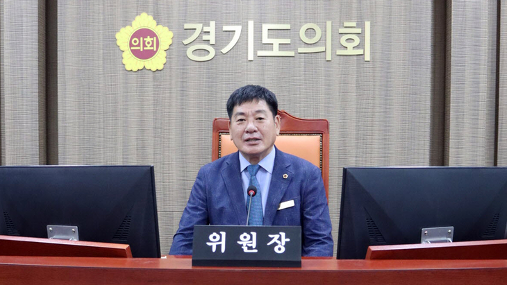 경기도의회 고찬석 건설교통위원장이 도의회에서 발언하고 있다. 제공=경기도의회