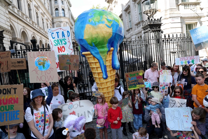BRITAIN-WEATHER-CLIMATE-DROUGHT-PROTEST