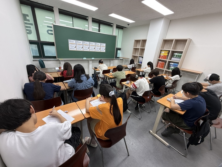 교원그룹 플래너스어학원 '2026 영어 글쓰기 콘테스트' 성료