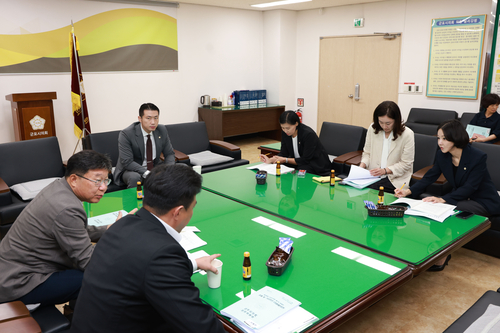 군포시의회 산업건설위원회 1일 제289회 제1차 정례회 안건 심의를 앞두고 사전 간담회 운영