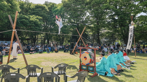 과천시 줄타기 공연 현장