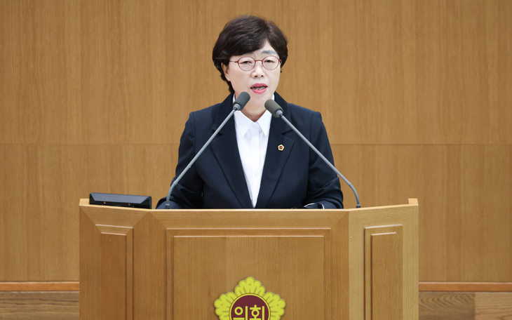 박옥분 경기도의원이 경기도의회 임시회 본회의에서 도정질문을 진행하고 있다. 제공=경기도의회