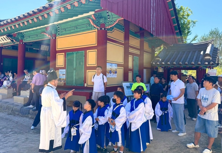 “오늘은 우리도 조선 유생