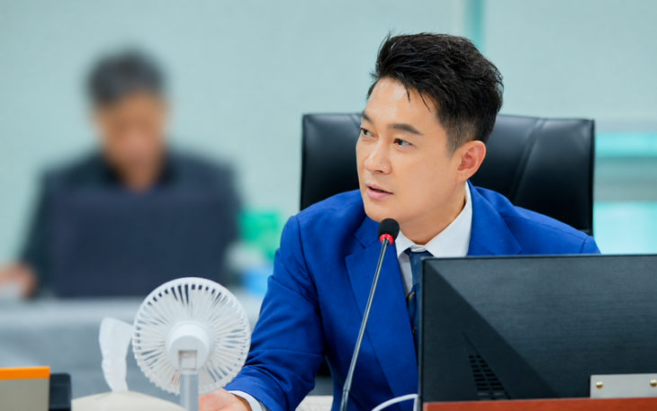 전석훈 경기도의원이 9일 열린 제393회 임시회 미래과학협력위원회 국제협력국 업무보고에서 경기비즈니스센터(GBC) 운영 실태와 관련해 질의하고 있다