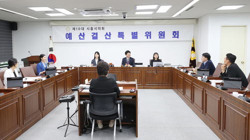 시흥시의회 제338회 제1차정례회 예산결산특별위원회 회의 현장