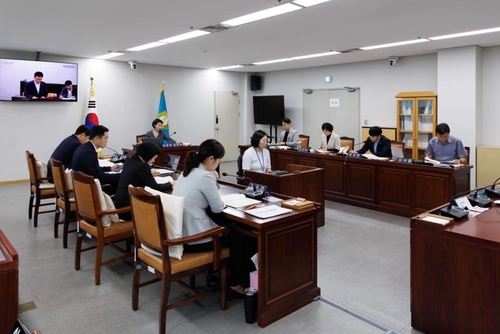 부천시의회 재정문화위원회 '2026년 교류도시 국외연수 계획' 점검 회의 현장