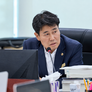 이성원 경기도의원이 경기도 재정위기와 관련해 의정활동을 하고 있다. 제공=경기도의회