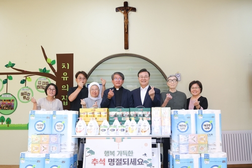 김성제 의왕시장 추석 앞두고 21일 사회복지시설 성라자로마을(치유의집) 방문