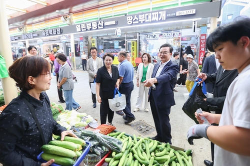 김성제 의왕시장 23일 도깨비시장 방문