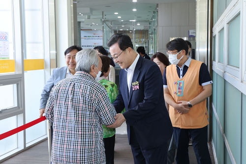 김성제 의왕시장 23일 아름채노인복지관 추석맞이 행사 참석
