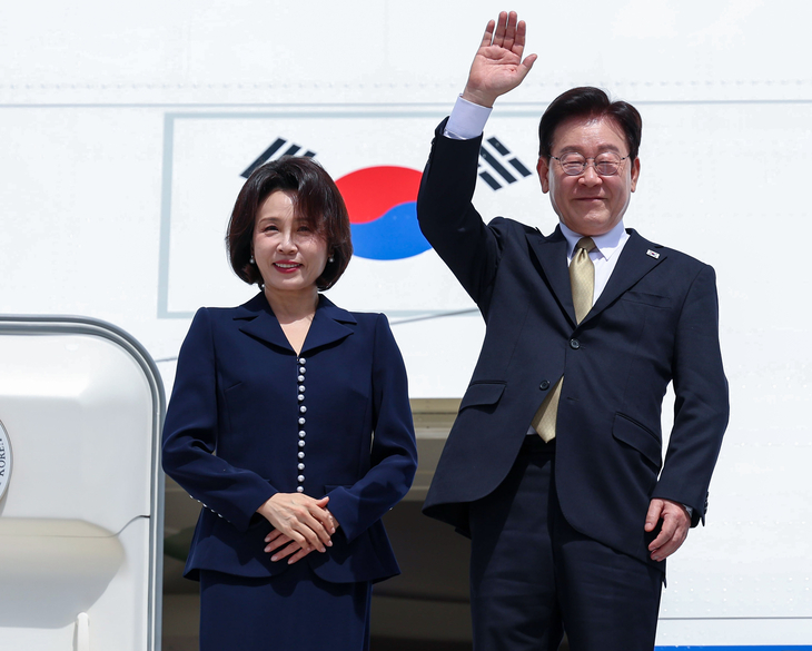 귀국길 오르는 이재명 대통령