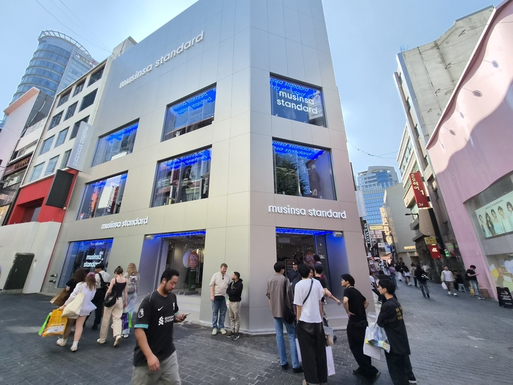 무신사 스탠다드 명동중앙점 전경. 사진=여헌우 기자.