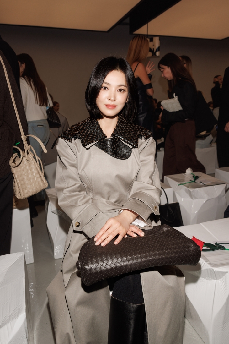 보테가 베네타 '2027 여름 컬렉션' 공개