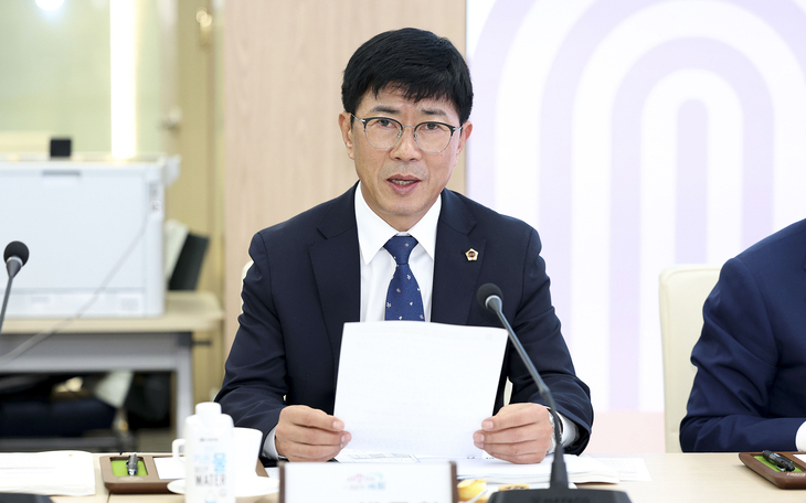 박종혁 인천시의회 의장이 29일 '대한민국시도의회의장협의회 2026년 제6차 임시회' 본회의에서 기부대양여 방식의 군부대 이전사업 개선을 위한 건